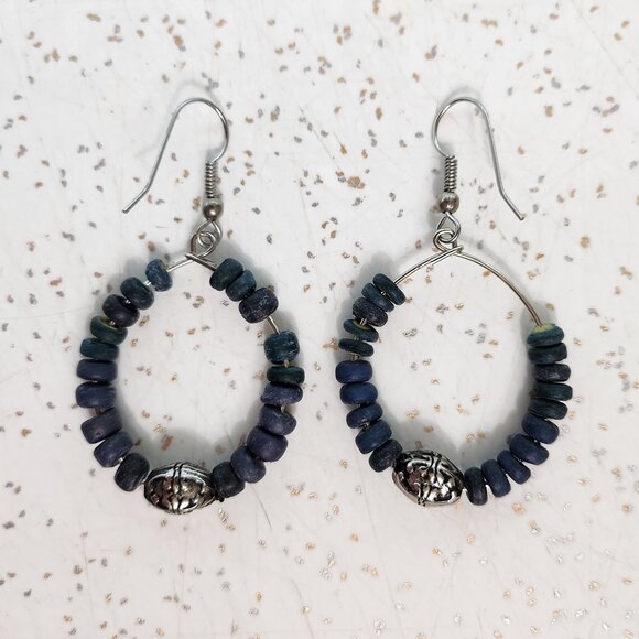 Vintage Drop Hoop Earrings & Ying Yang Choker Set - Picture 4 of 6